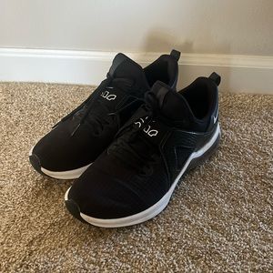 Nike Air Max Bella size 9